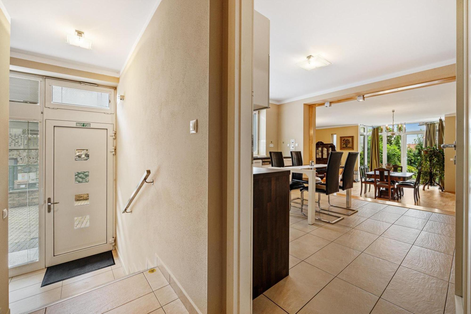 Hotel Antares Братислава Экстерьер фото