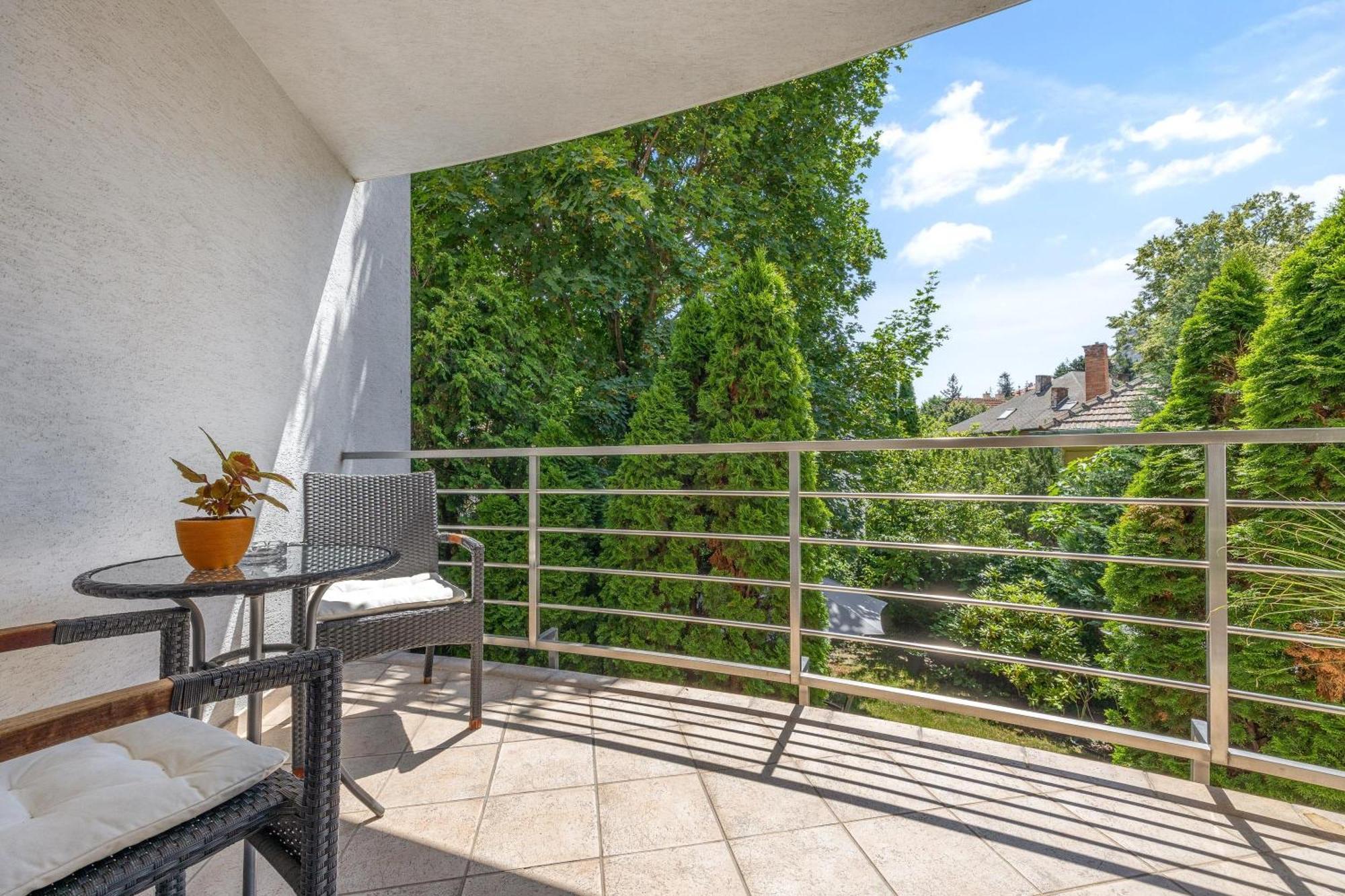 Hotel Antares Братислава Экстерьер фото