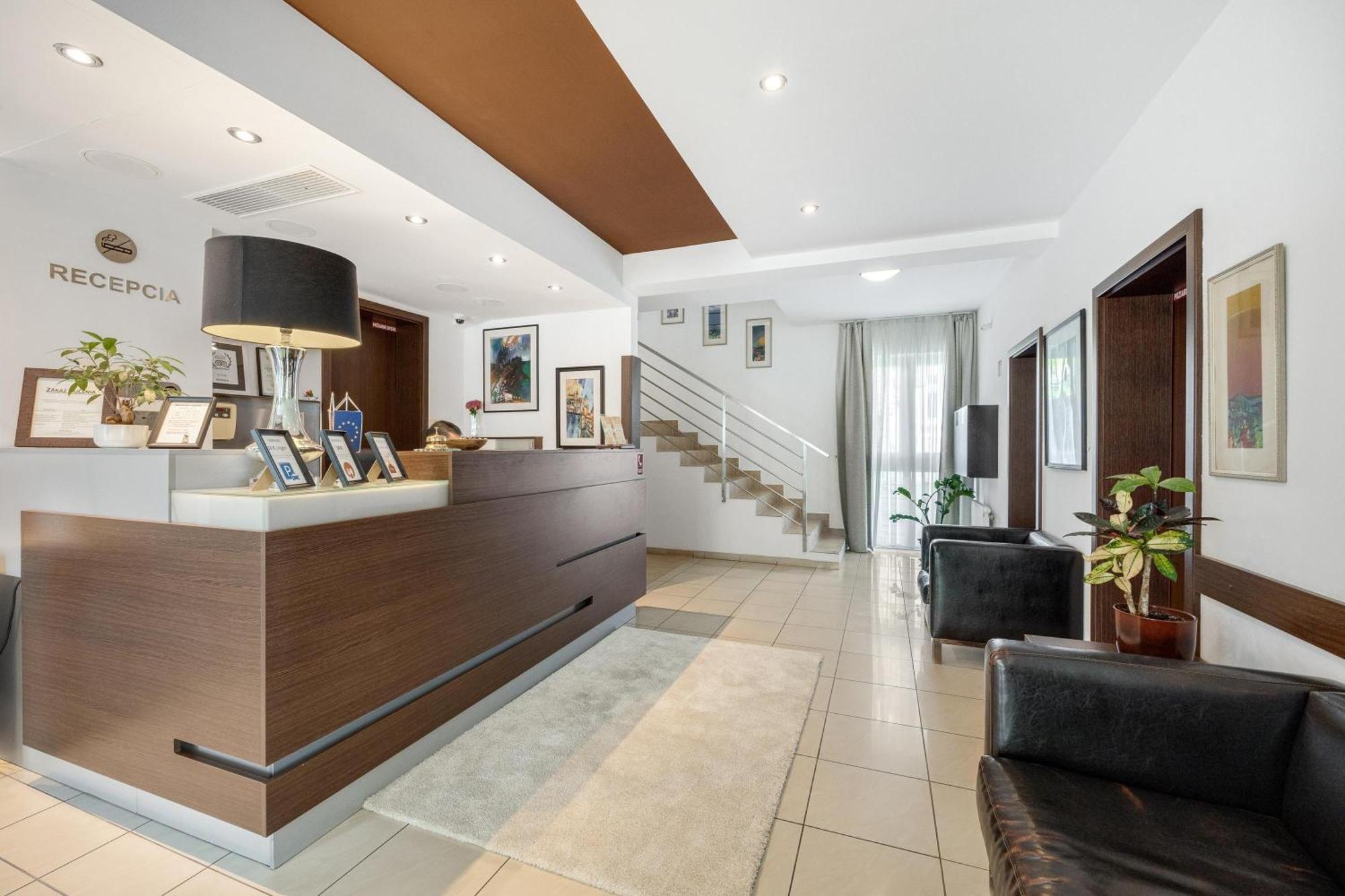 Hotel Antares Братислава Экстерьер фото